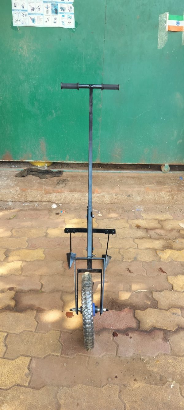 Cycle Wheel Hoe Weeder Single Rubber Tyre - Image 4