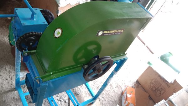 Heavy-Duty Blower Type Chaff Cutter 1500 kg/hr Without Motor - Image 6